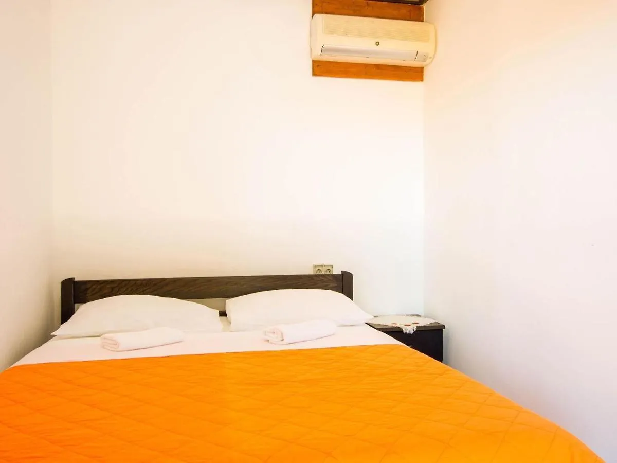 Charming Holiday Home In Seline With Garden 0*,